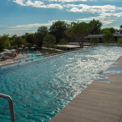 Infinity Pool, Solarium